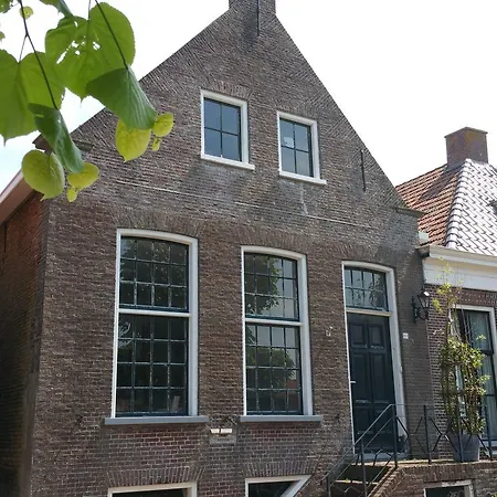 De Kluiskaemer In De Olde Banck Stavoren Exterior photo